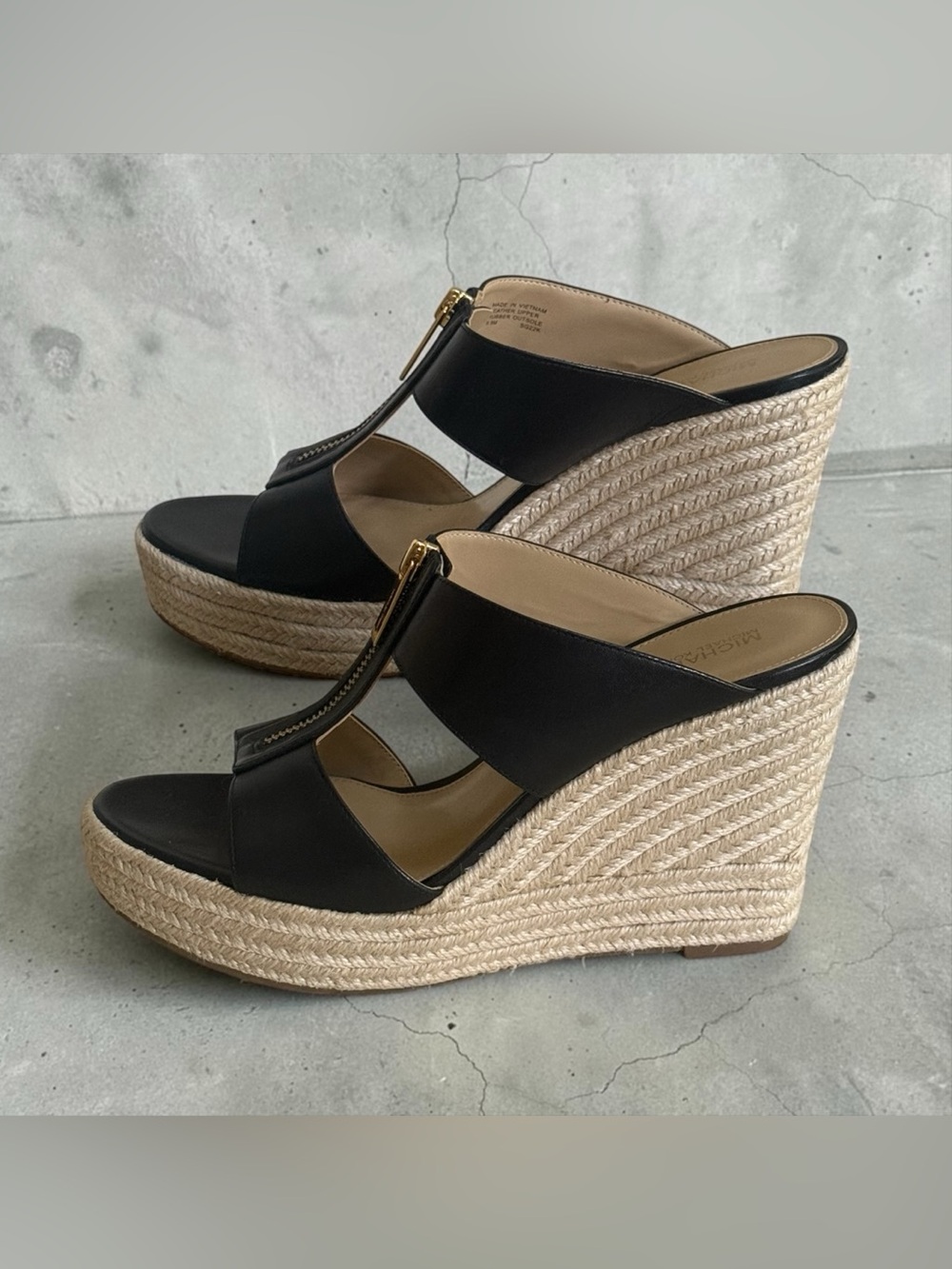 MICHAEL Michael Kors Black Leather Espadrille Wedge Sandals! Size 9.5! EUC!!